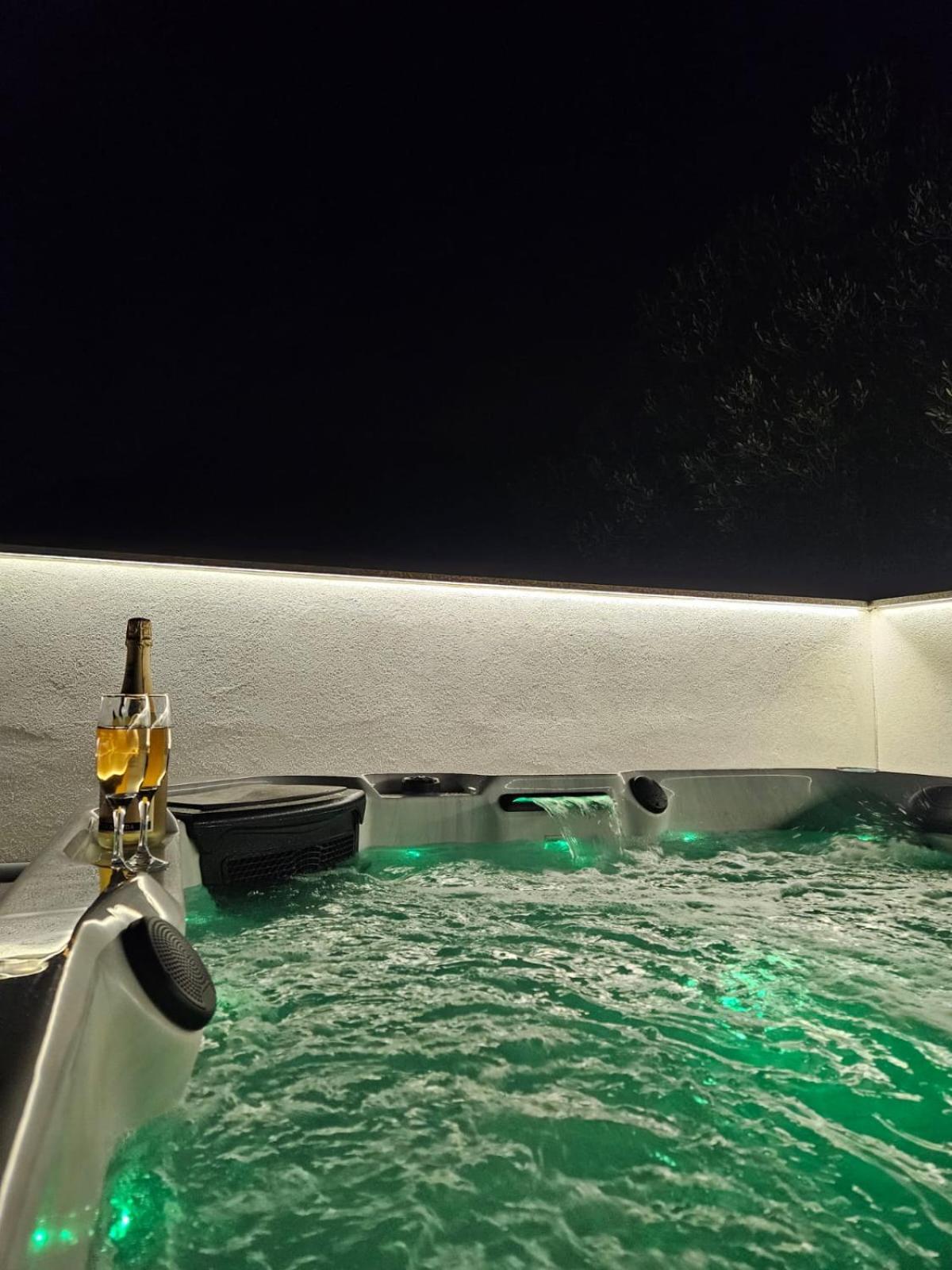 Apartman Koko With Private Jacuzzi マカルスカ エクステリア 写真