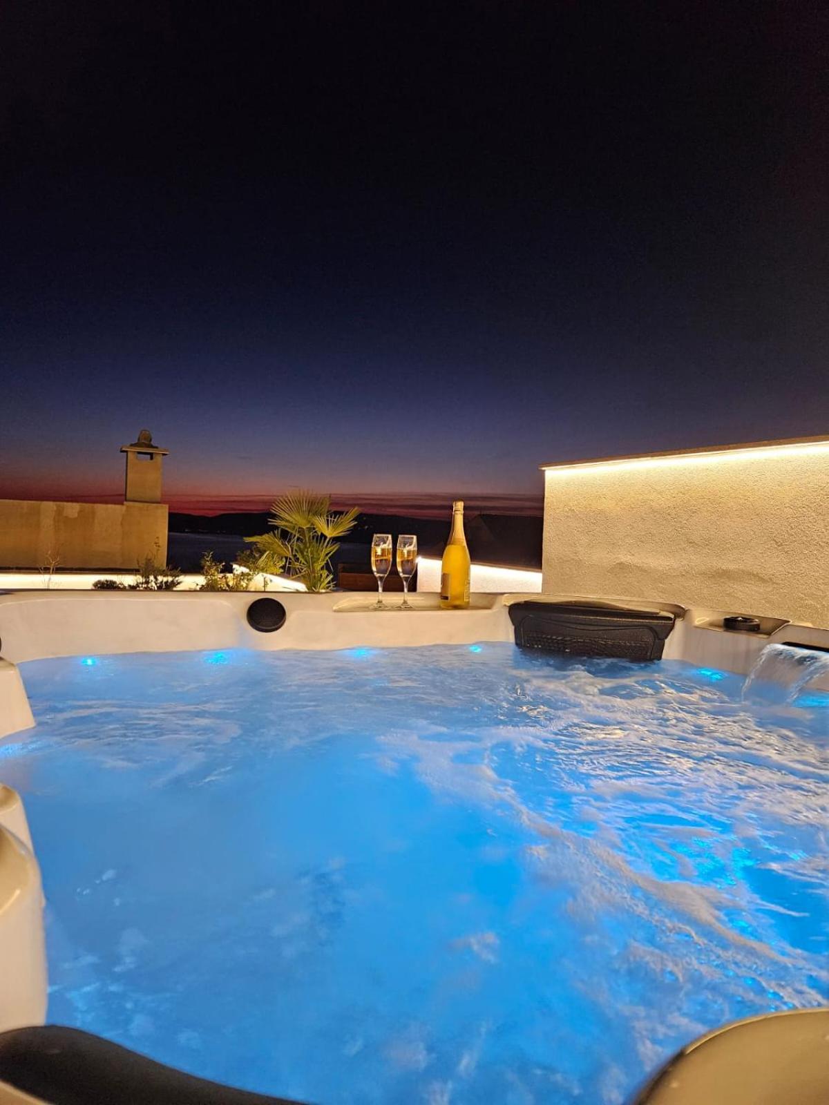 Apartman Koko With Private Jacuzzi マカルスカ エクステリア 写真